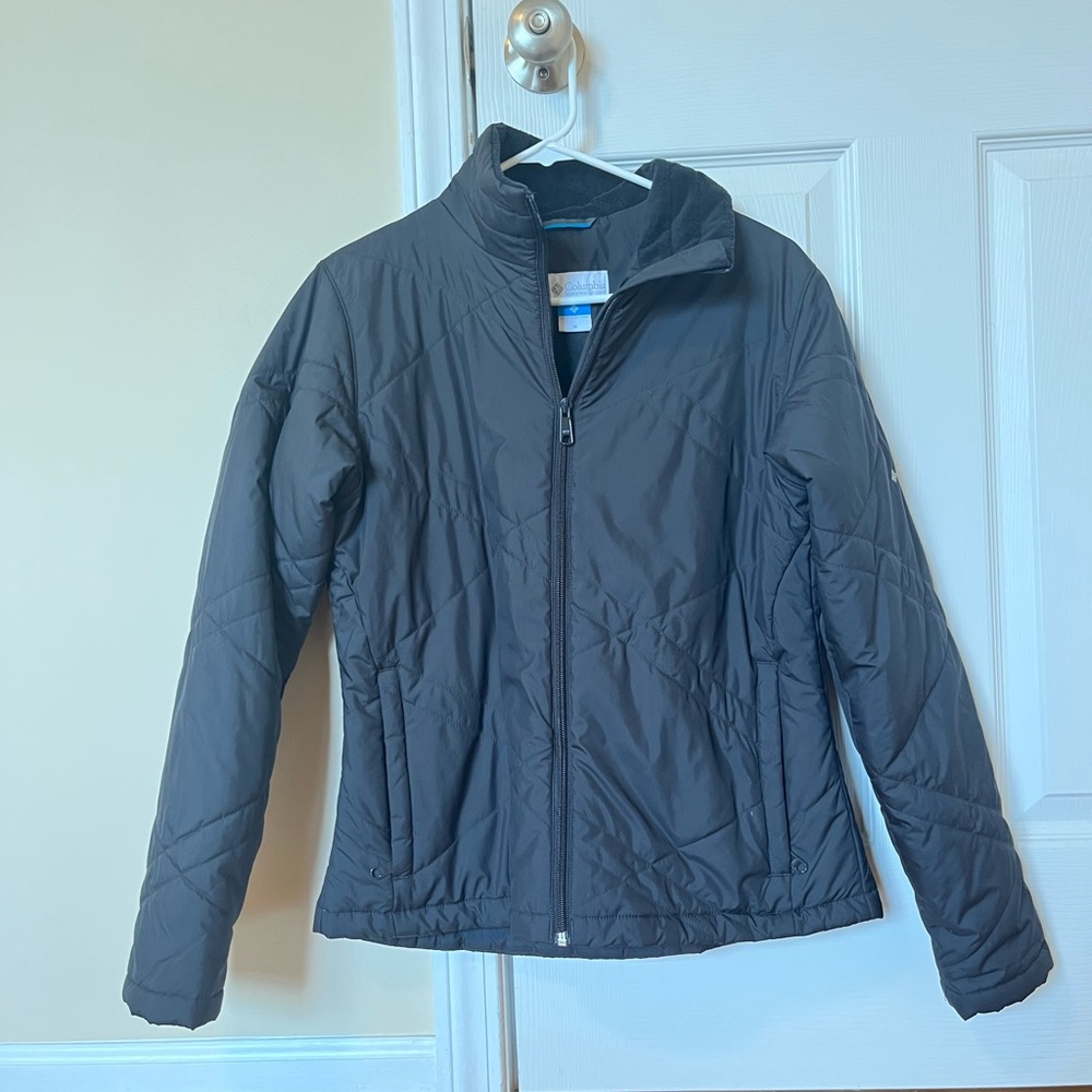 Columbia women’s size M fitted jacket in black